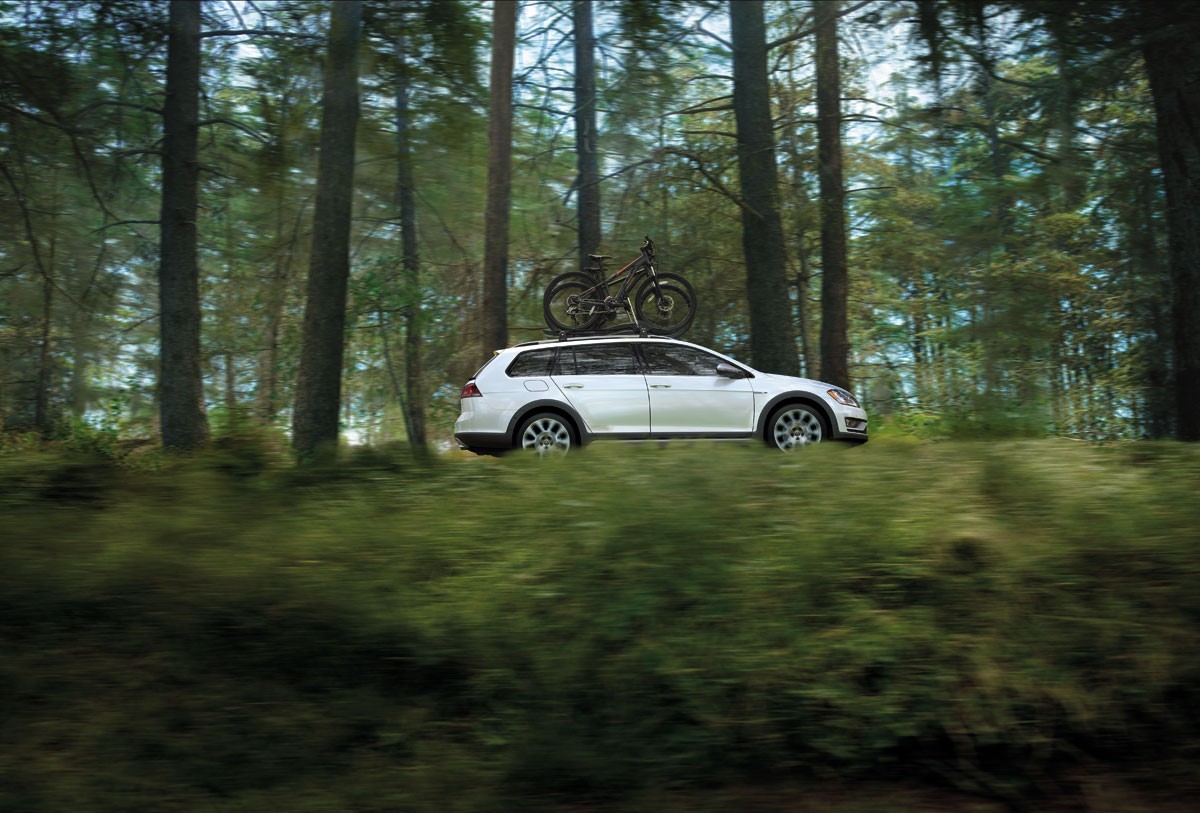 2017 Golf Alltrack in Peoria