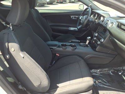 2017 Ford Mustang V6