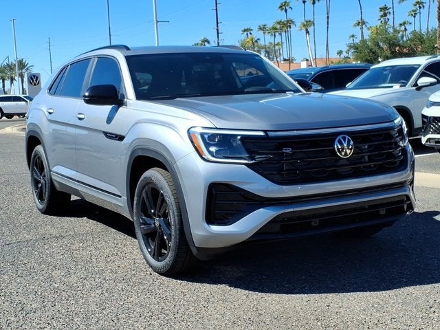 2026 Volkswagen Atlas Cross Sport 2.0T SEL R-Line Black