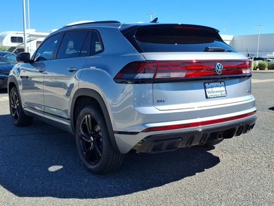 2026 Volkswagen Atlas Cross Sport 2.0T SEL R-Line Black