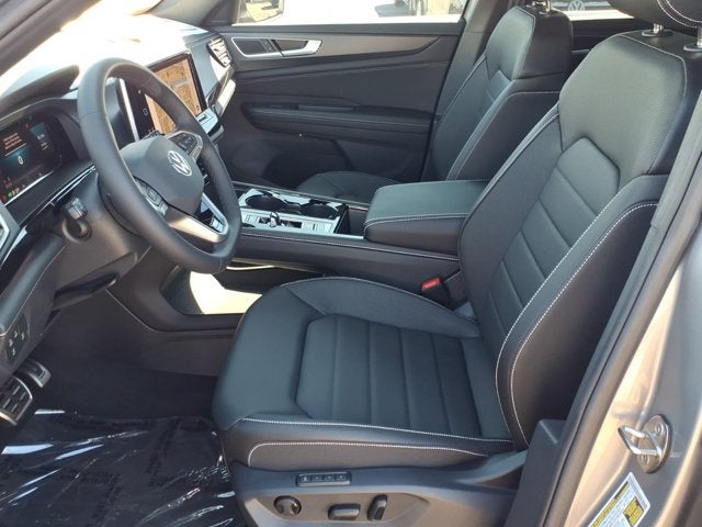 2026 Volkswagen Atlas Cross Sport 2.0T SEL R-Line Black