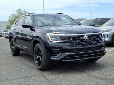 2026 Volkswagen Atlas Cross Sport 2.0T SEL R-Line Black