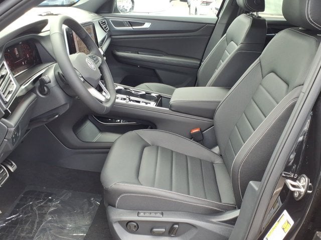 2026 Volkswagen Atlas Cross Sport 2.0T SEL R-Line Black