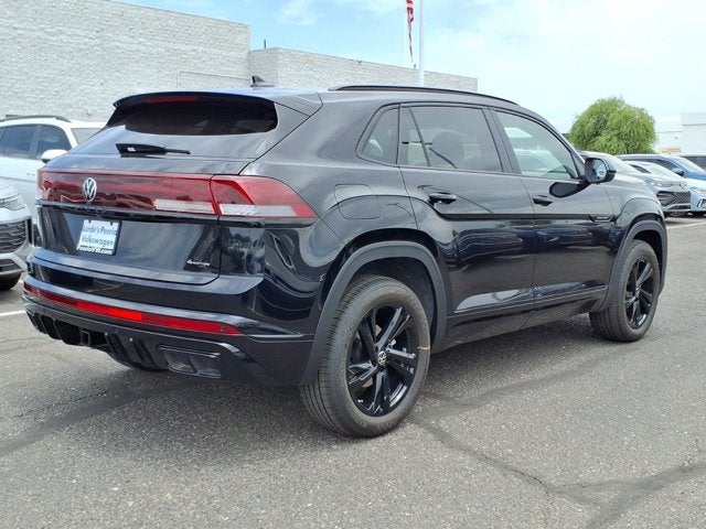 2026 Volkswagen Atlas Cross Sport 2.0T SEL R-Line Black