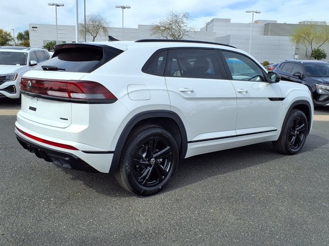 2026 Volkswagen Atlas Cross Sport 2.0T SEL R-Line Black