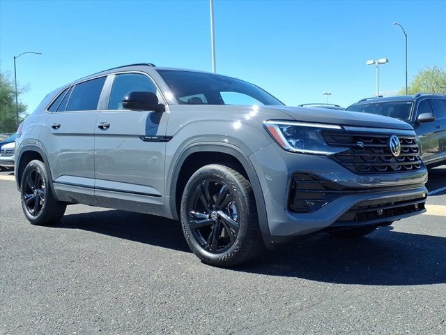 2026 Volkswagen Atlas Cross Sport 2.0T SEL R-Line Black