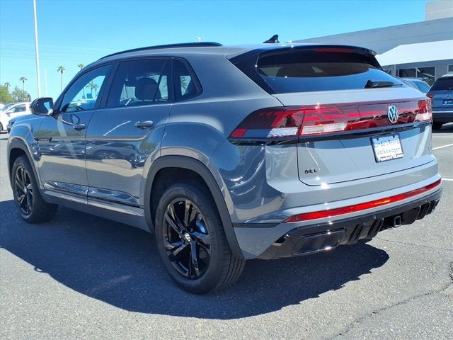 2026 Volkswagen Atlas Cross Sport 2.0T SEL R-Line Black