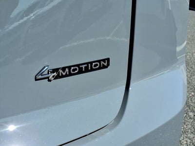 2026 Volkswagen Atlas Cross Sport 2.0T SEL R-Line Black