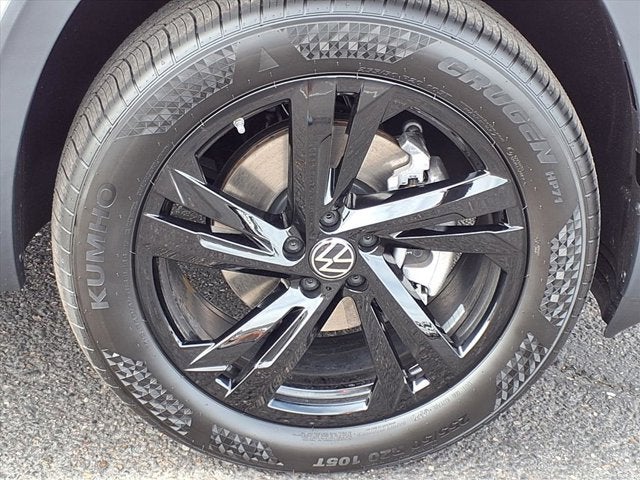 2026 Volkswagen Atlas Cross Sport 2.0T SEL R-Line Black