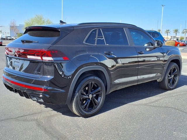 2026 Volkswagen Atlas Cross Sport 2.0T SEL R-Line Black