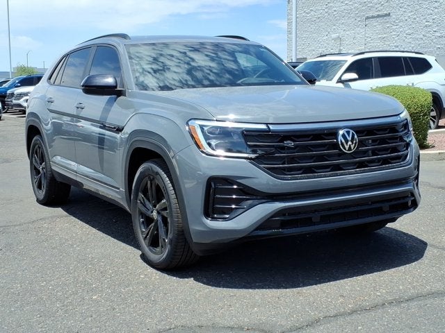 2026 Volkswagen Atlas Cross Sport 2.0T SEL R-Line Black