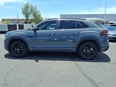 2026 Volkswagen Atlas Cross Sport 2.0T SEL R-Line Black