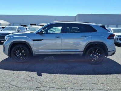 2026 Volkswagen Atlas Cross Sport 2.0T SEL R-Line Black