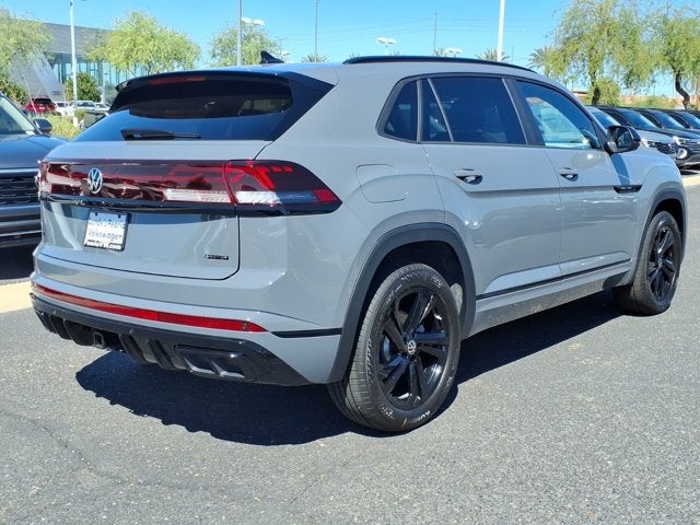 2026 Volkswagen Atlas Cross Sport 2.0T SEL R-Line Black