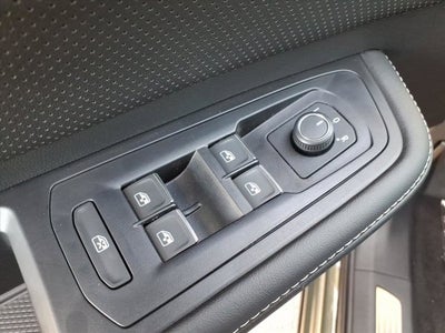 2026 Volkswagen Atlas Cross Sport 2.0T SEL