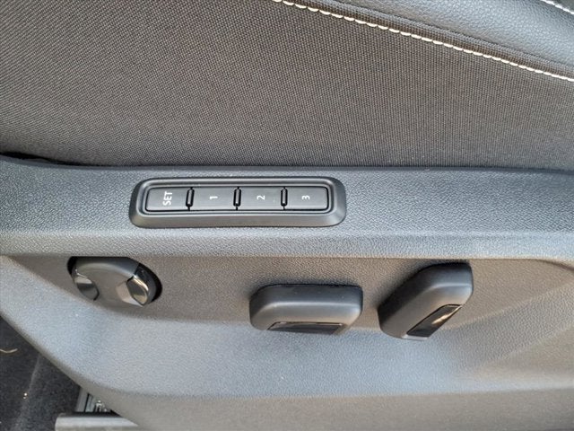 2026 Volkswagen Atlas Cross Sport 2.0T SEL