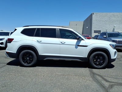 2026 Volkswagen Atlas 2.0T Peak Edition