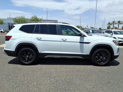 2025 Volkswagen Atlas 2.0T Peak Edition