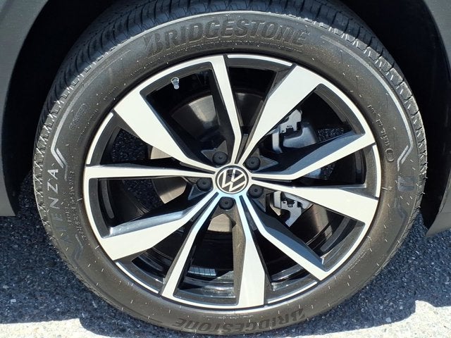 2026 Volkswagen Atlas Cross Sport 2.0T SEL Premium R-Line