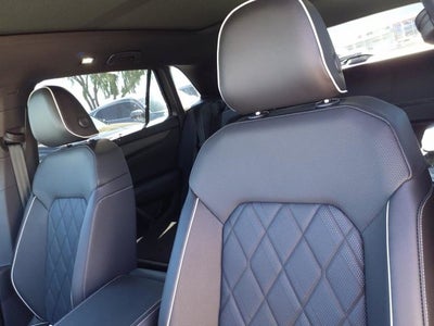 2025 Volkswagen Atlas Cross Sport 2.0T SEL Premium R-Line