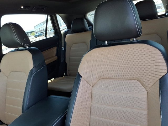 2022 Volkswagen Atlas Cross Sport 3.6L V6 SEL Premium R-Line