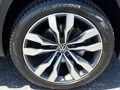 2022 Volkswagen Atlas Cross Sport 3.6L V6 SEL Premium R-Line