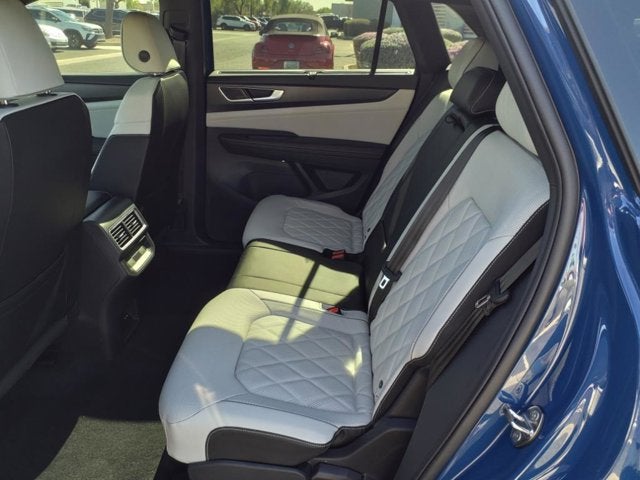 2025 Volkswagen Atlas Cross Sport 2.0T SEL Premium R-Line