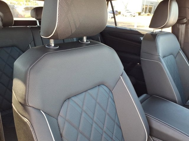 2025 Volkswagen Atlas Cross Sport 2.0T SEL Premium R-Line