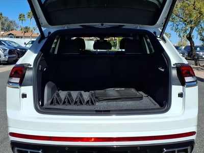 2025 Volkswagen Atlas Cross Sport 2.0T SEL Premium R-Line