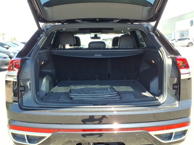 2022 Volkswagen Atlas Cross Sport 3.6L V6 SEL Premium R-Line
