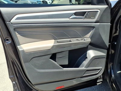 2022 Volkswagen Atlas Cross Sport 3.6L V6 SEL Premium R-Line