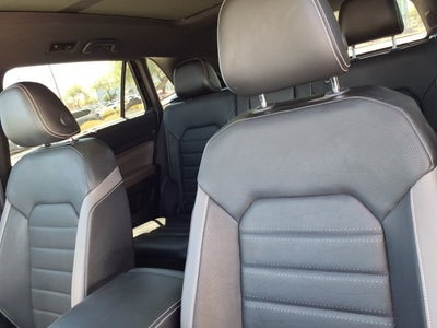 2022 Volkswagen Atlas Cross Sport 3.6L V6 SEL Premium R-Line
