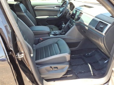 2023 Volkswagen Atlas Cross Sport 3.6L V6 SEL Premium R-Line