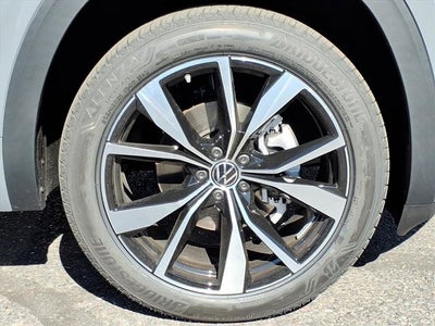 2026 Volkswagen Atlas 2.0T SEL Premium R-Line