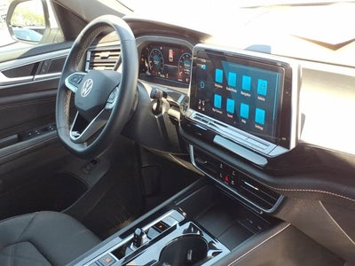 2024 Volkswagen Atlas Cross Sport 2.0T SE w/Technology