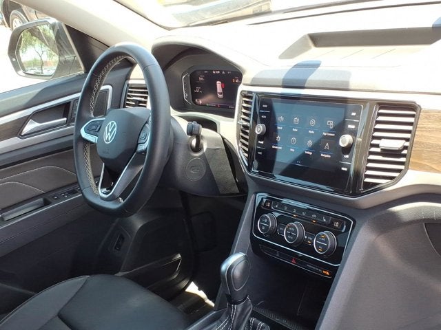 2023 Volkswagen Atlas 2.0T SE w/Technology
