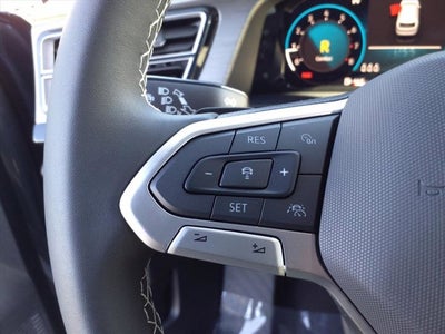 2026 Volkswagen Atlas Cross Sport 2.0T SE w/Technology