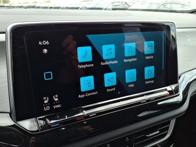 2026 Volkswagen Atlas Cross Sport 2.0T SE w/Technology