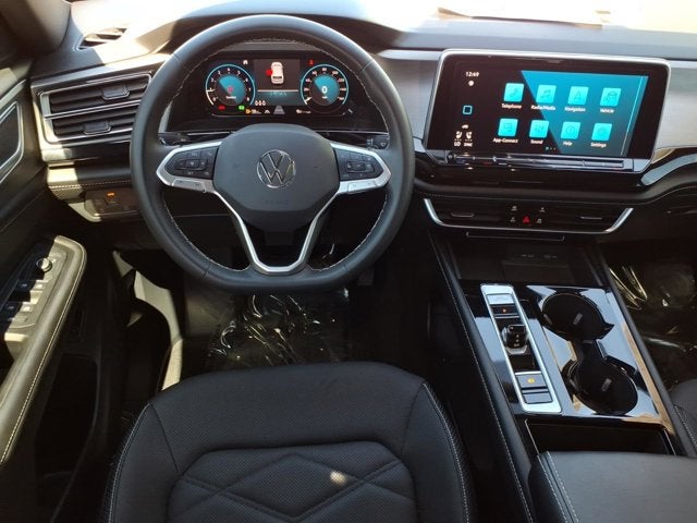 2024 Volkswagen Atlas Cross Sport 2.0T SE w/Technology