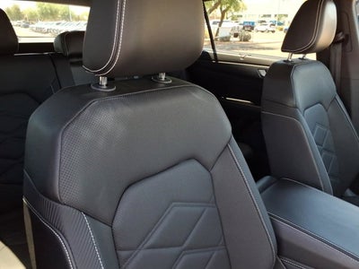 2025 Volkswagen Atlas Cross Sport 2.0T SE w/Technology