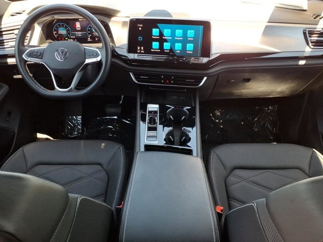 2025 Volkswagen Atlas Cross Sport 2.0T SE w/Technology