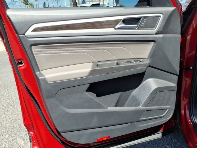 2022 Volkswagen Atlas 3.6L V6 SE w/Technology