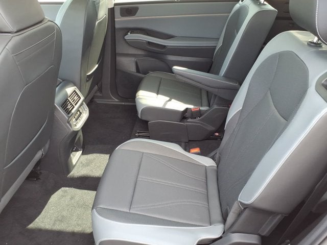 2027 Volkswagen Atlas SE w/Technology