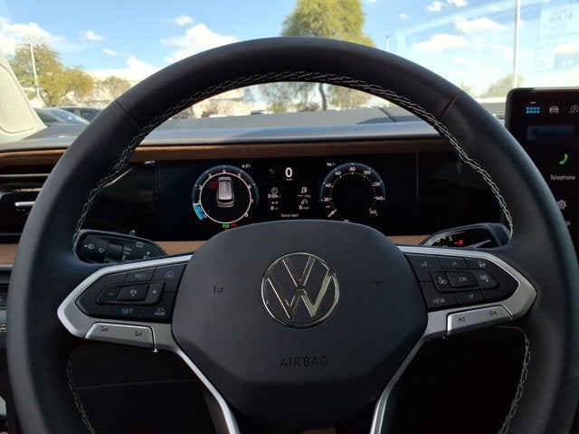 2027 Volkswagen Atlas SE w/Technology