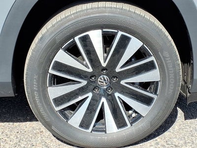 2027 Volkswagen Atlas SE w/Technology