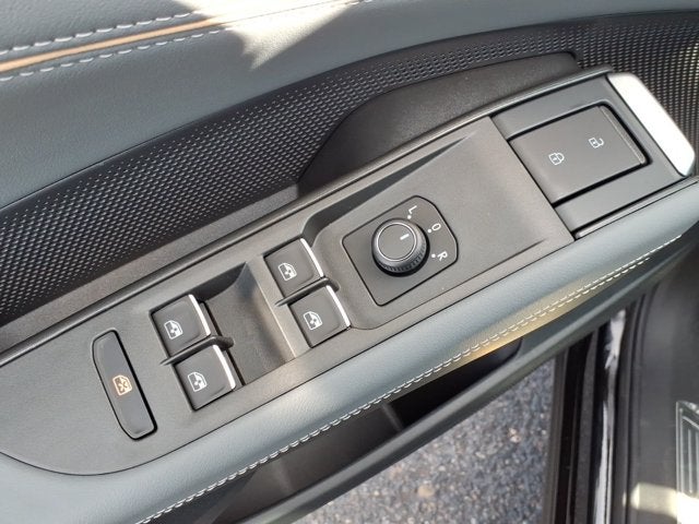 2027 Volkswagen Atlas SE w/Technology