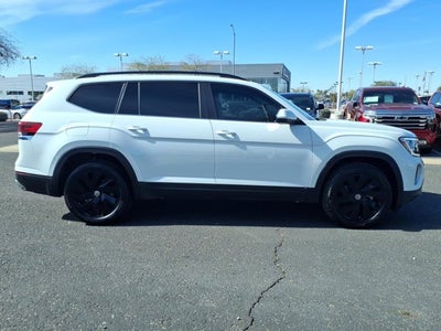 2025 Volkswagen Atlas 2.0T SE w/Technology