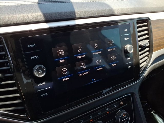 2023 Volkswagen Atlas 3.6L V6 SE w/Technology