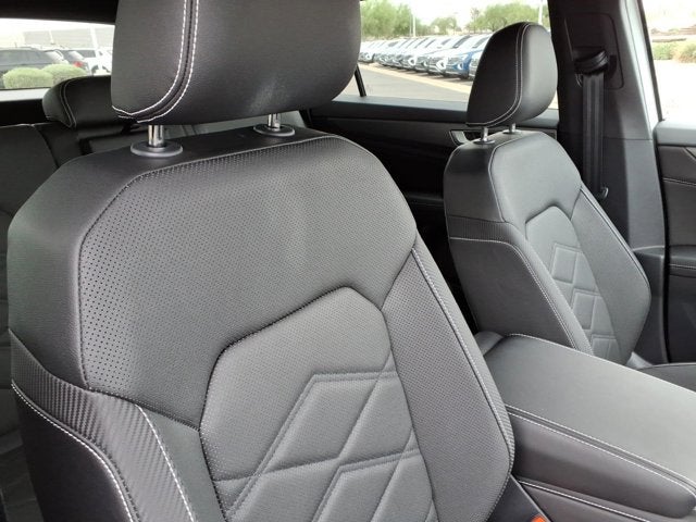 2025 Volkswagen Atlas Cross Sport 2.0T SE