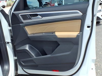 2023 Volkswagen Atlas Cross Sport 3.6L V6 SEL R-Line Black